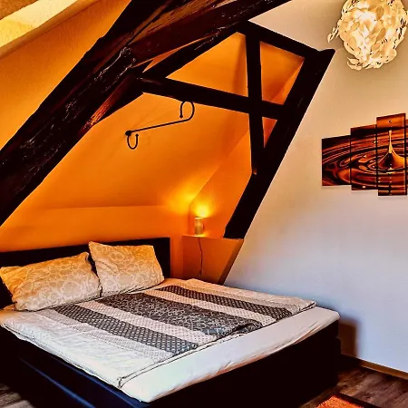 Wanderlust Apartment *